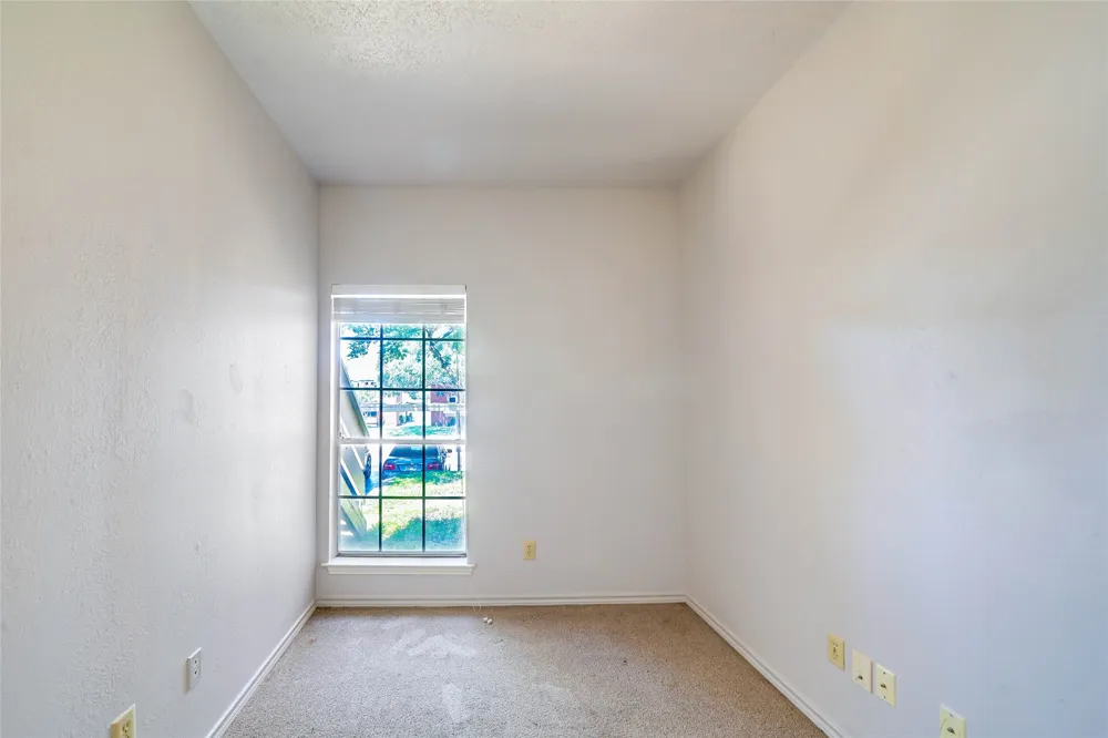 3550 Country Square Drive #409 Carrollton, TX 75006
