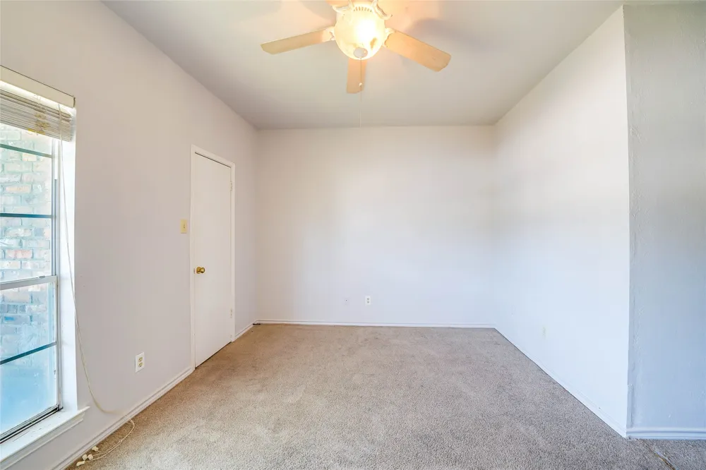 3550 Country Square Drive #409 Carrollton, TX 75006