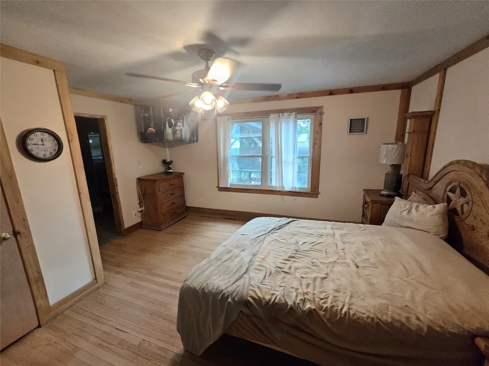 406 Goliad Runge, TX 78151