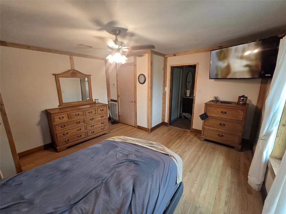 406 Goliad Runge, TX 78151