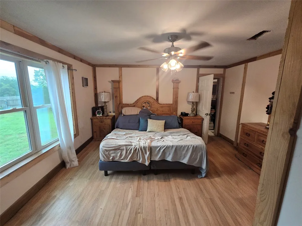 406 Goliad Runge, TX 78151