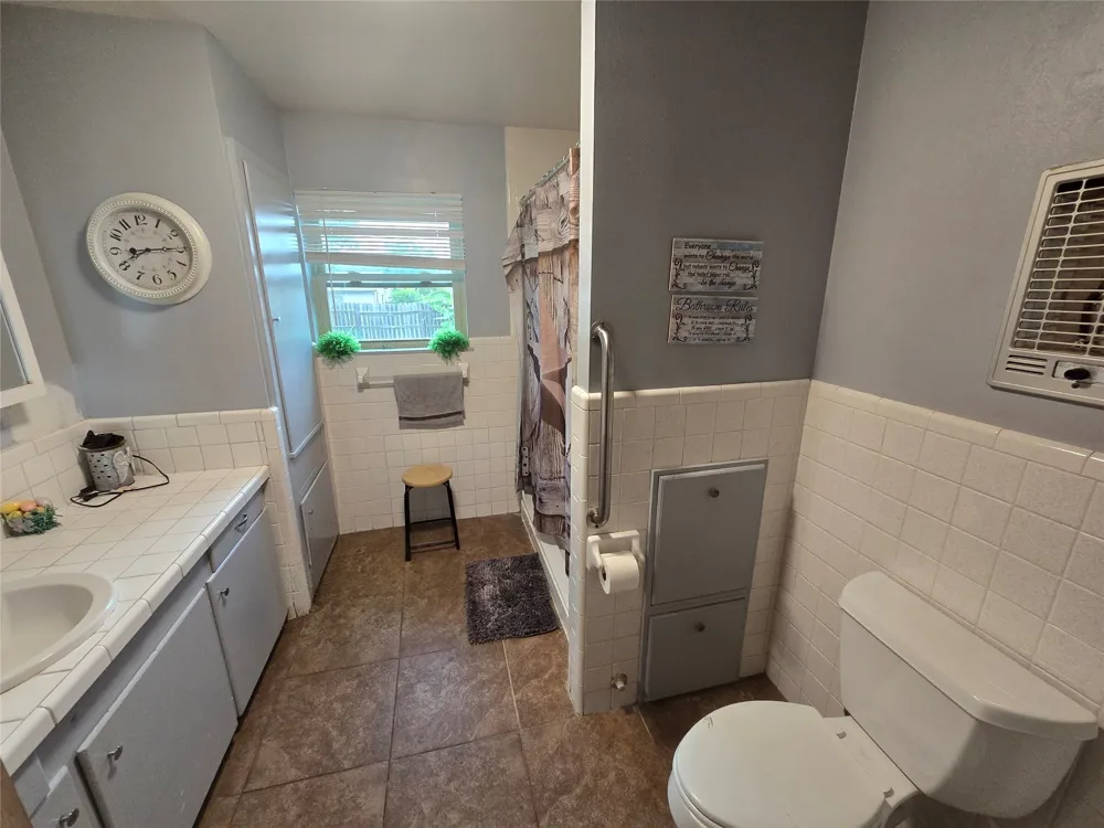 406 Goliad Runge, TX 78151