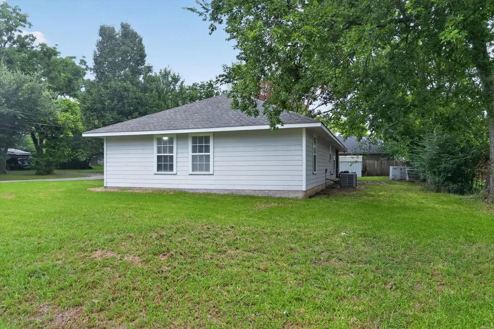 1002 Pine Street Bonham, TX 75418