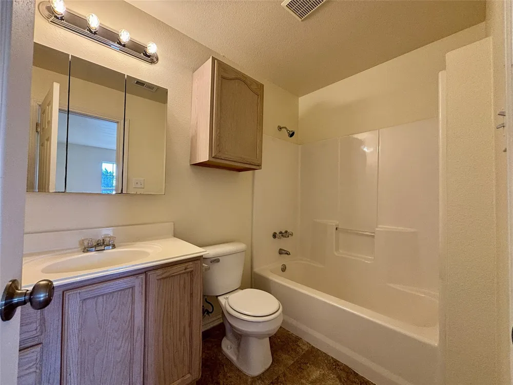 2001 Solomon Drive Commerce, TX 75428