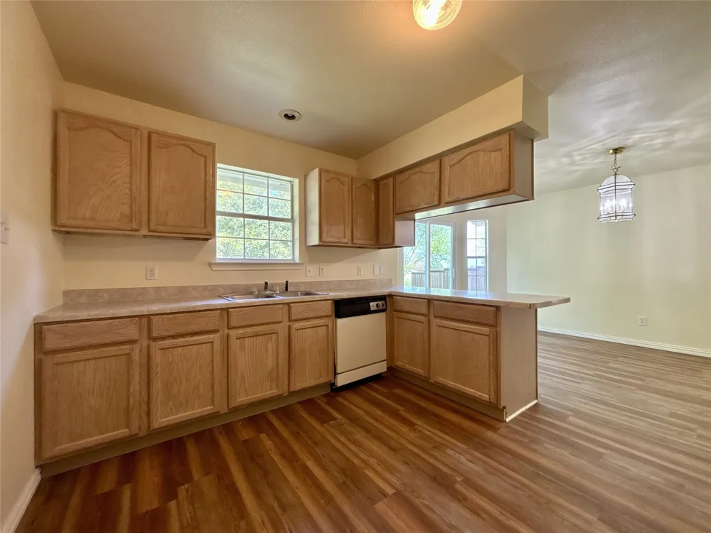 2001 Solomon Drive Commerce, TX 75428