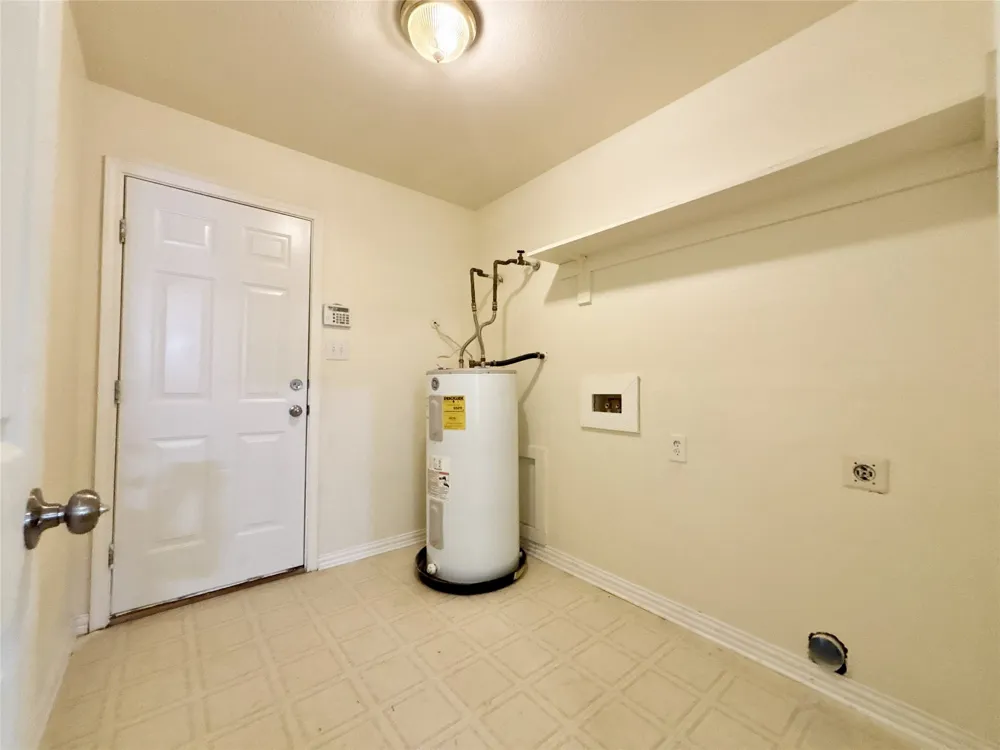 2001 Solomon Drive Commerce, TX 75428