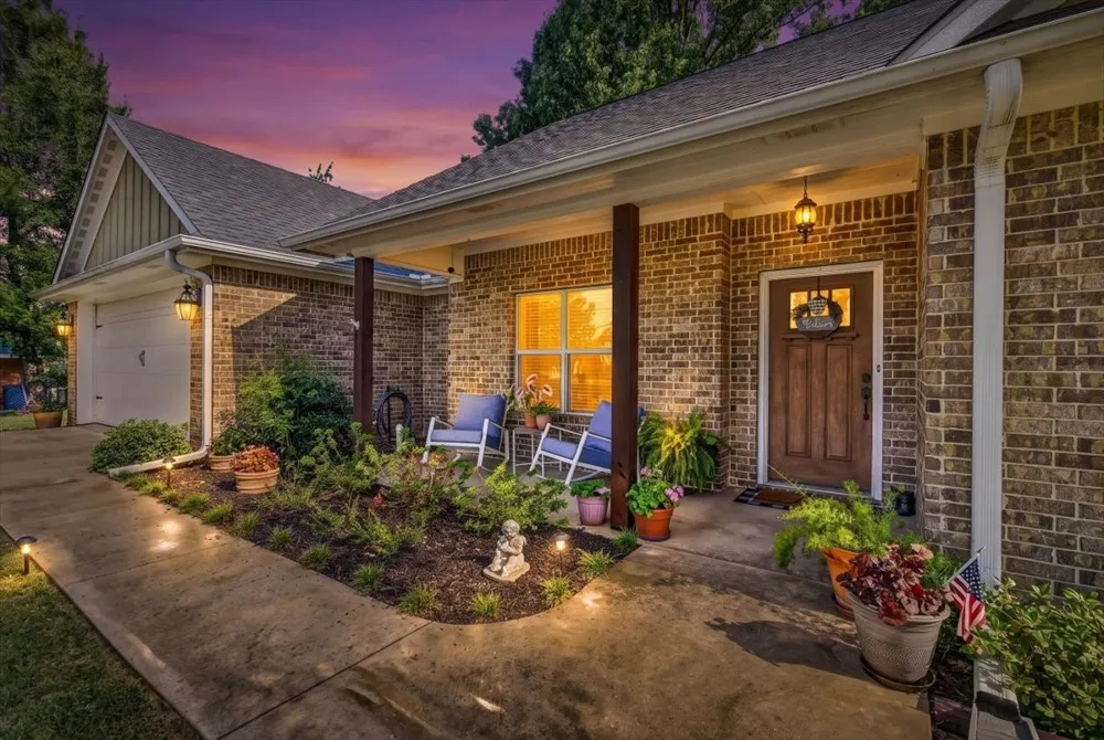 424 E Pennsylvania Avenue Van, TX 75790