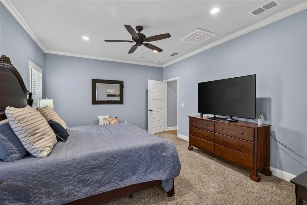 424 E Pennsylvania Avenue Van, TX 75790