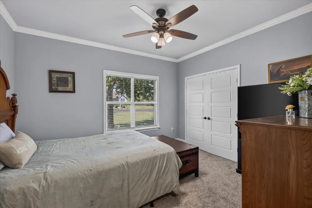 424 E Pennsylvania Avenue Van, TX 75790