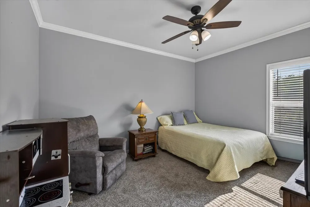 424 E Pennsylvania Avenue Van, TX 75790
