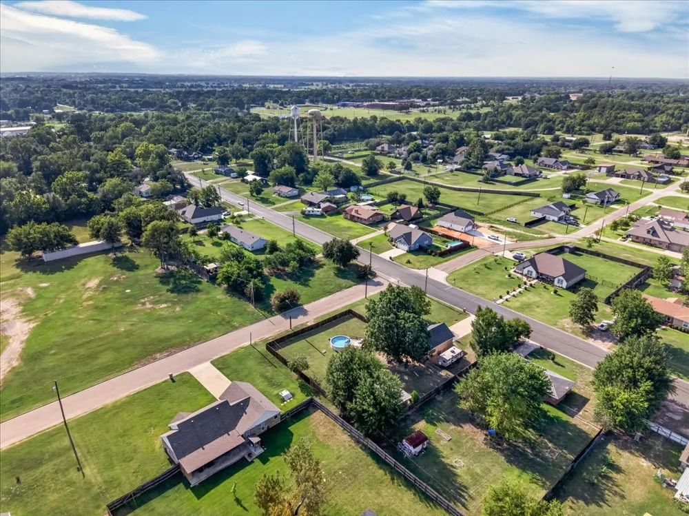 424 E Pennsylvania Avenue Van, TX 75790