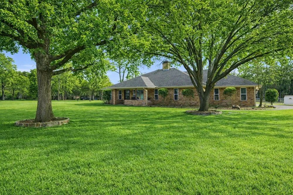 111 Havenwood Drive Enchanted Oaks, TX 75156