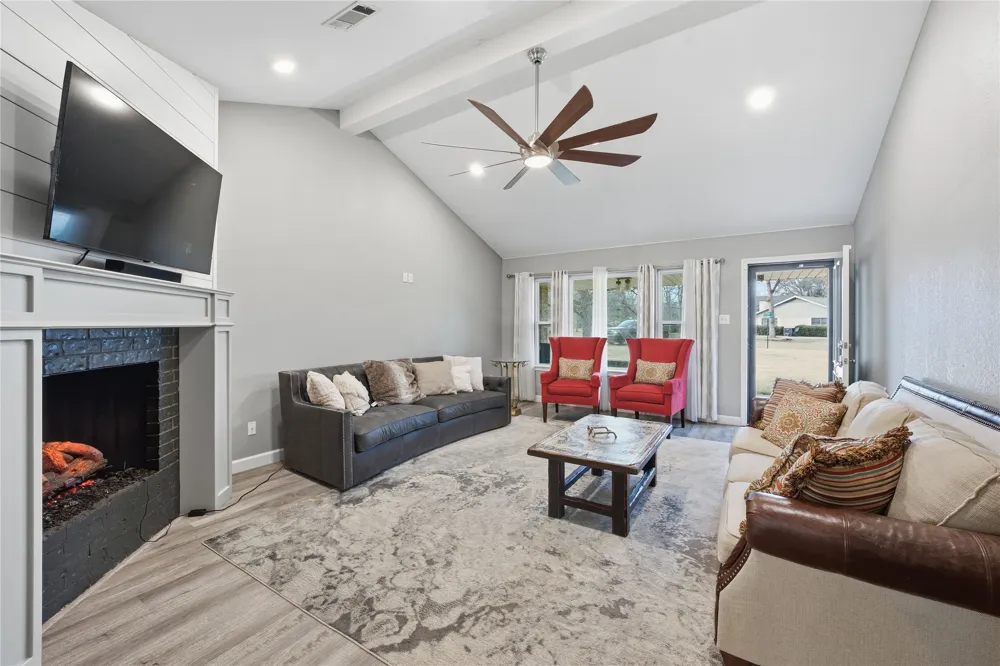 111 Havenwood Drive Enchanted Oaks, TX 75156