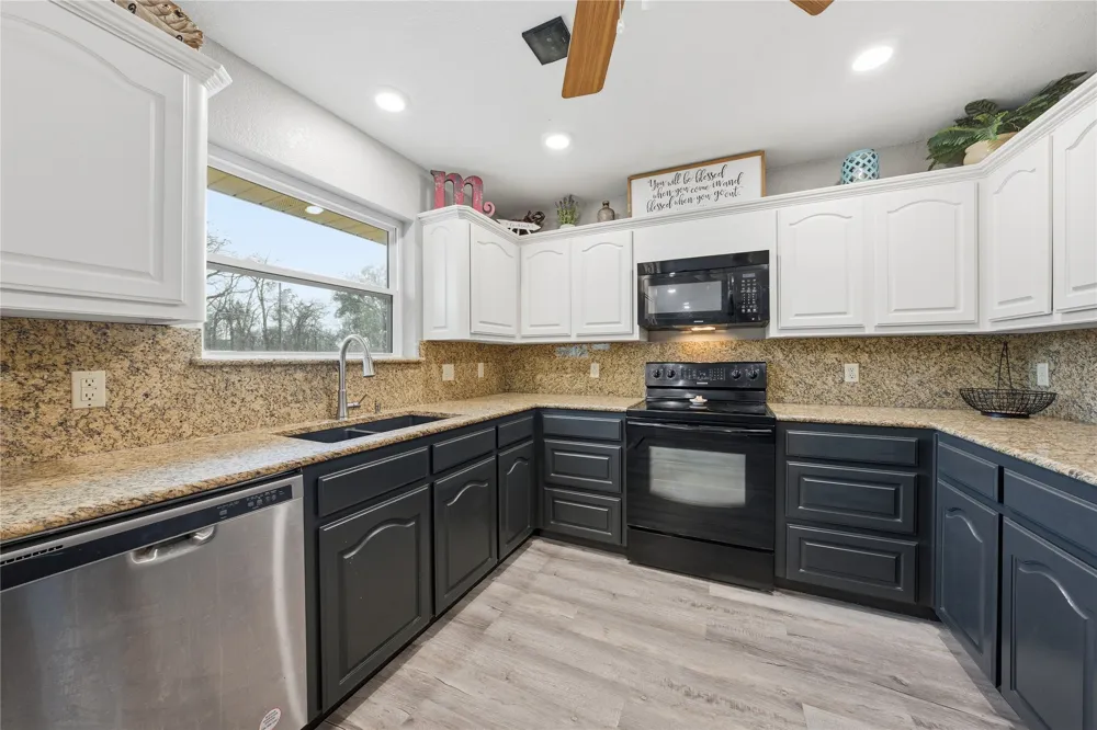 111 Havenwood Drive Enchanted Oaks, TX 75156