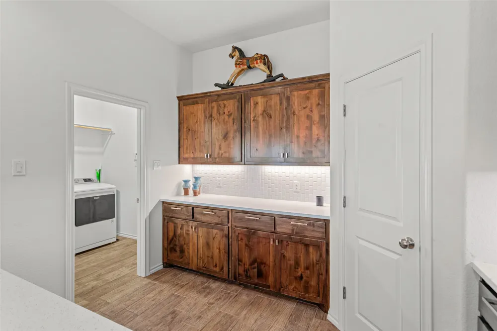 6921 Trail Rock Drive Benbrook, TX 76126