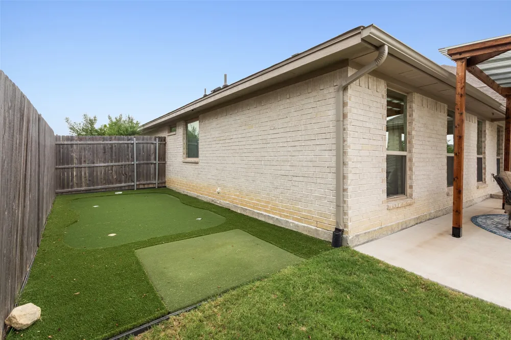 6921 Trail Rock Drive Benbrook, TX 76126