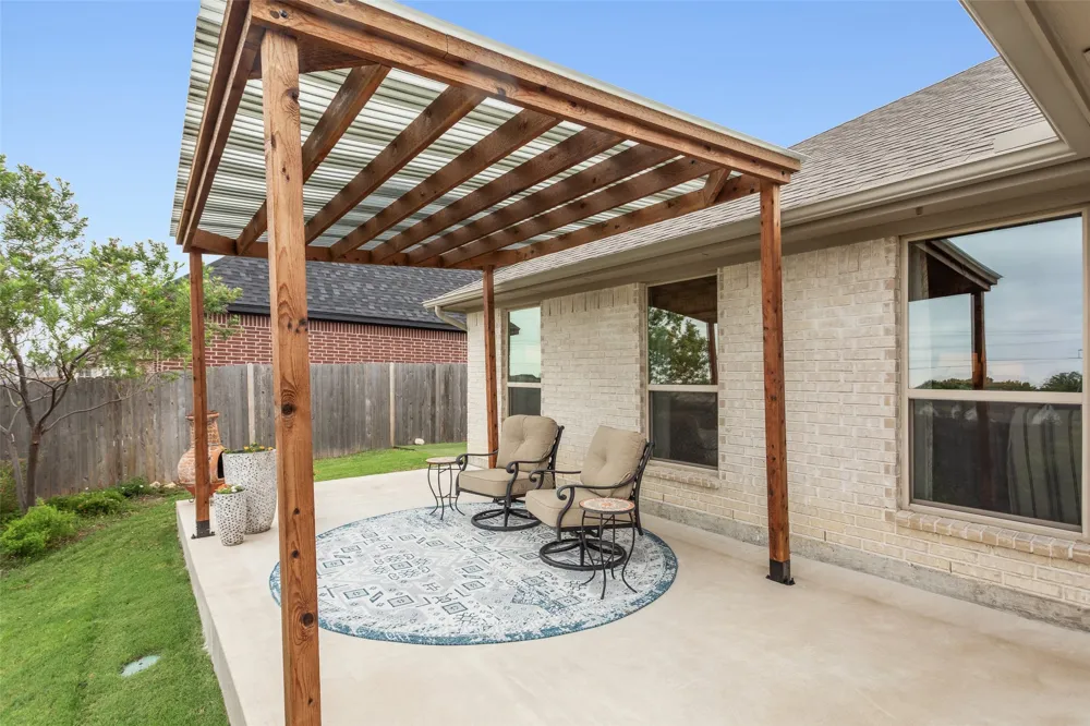 6921 Trail Rock Drive Benbrook, TX 76126