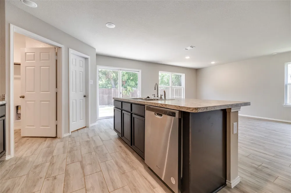 115 Rock Creek Terrell, TX 75160