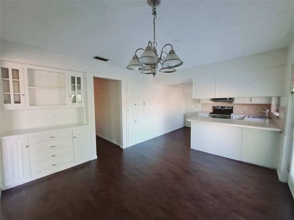 4106 Cedar Creek Drive Garland, TX 75043