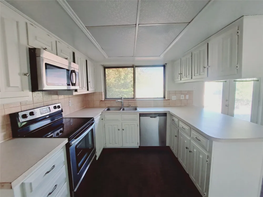 4106 Cedar Creek Drive Garland, TX 75043