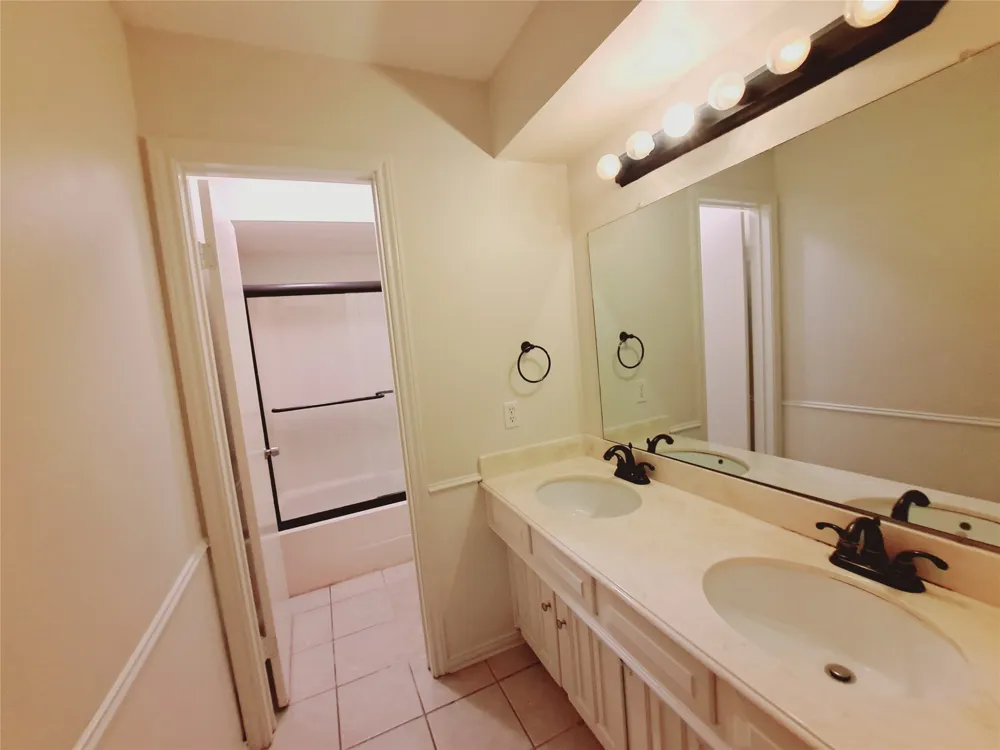 4106 Cedar Creek Drive Garland, TX 75043