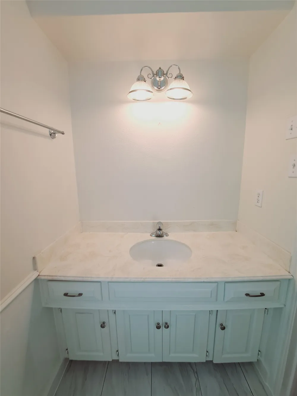 4106 Cedar Creek Drive Garland, TX 75043