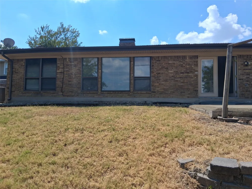 4106 Cedar Creek Drive Garland, TX 75043