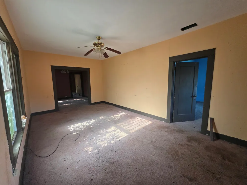 905 W Walker Street Breckenridge, TX 76424
