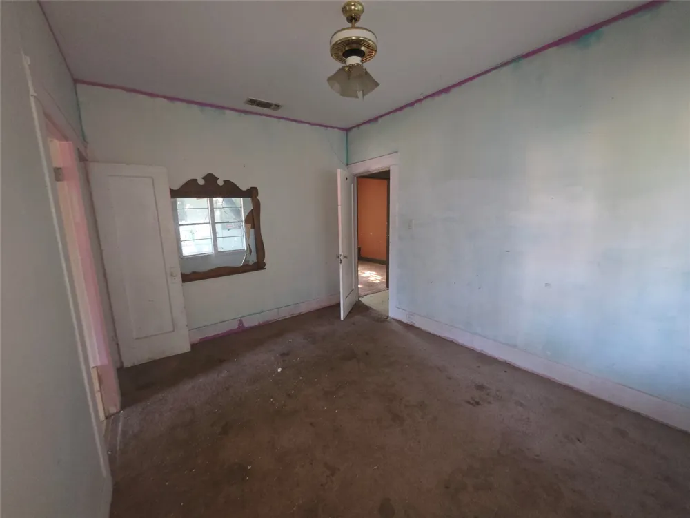 905 W Walker Street Breckenridge, TX 76424