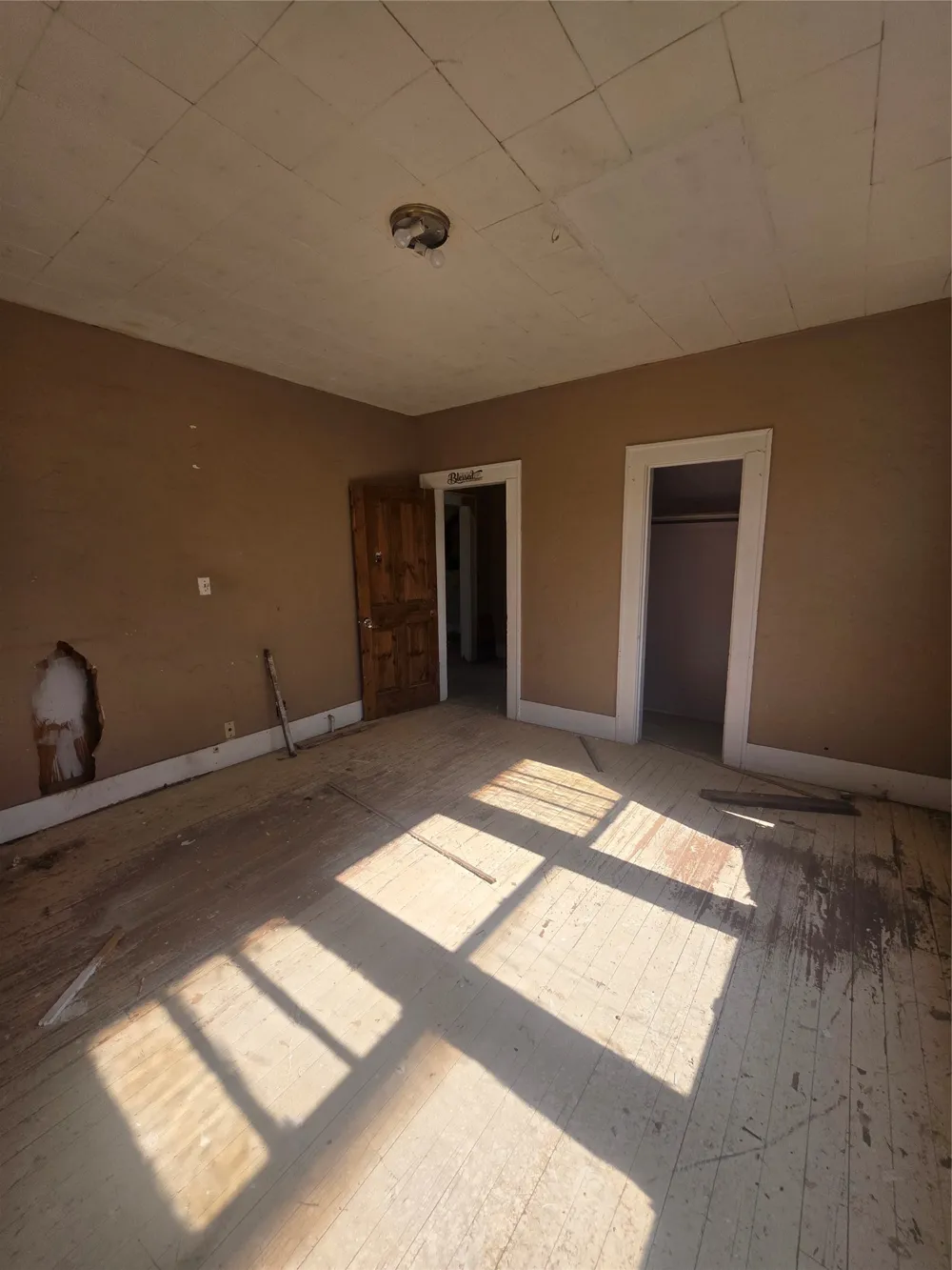 1100 E Walker Street Breckenridge, TX 76424
