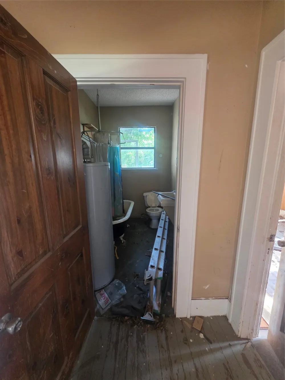 1100 E Walker Street Breckenridge, TX 76424