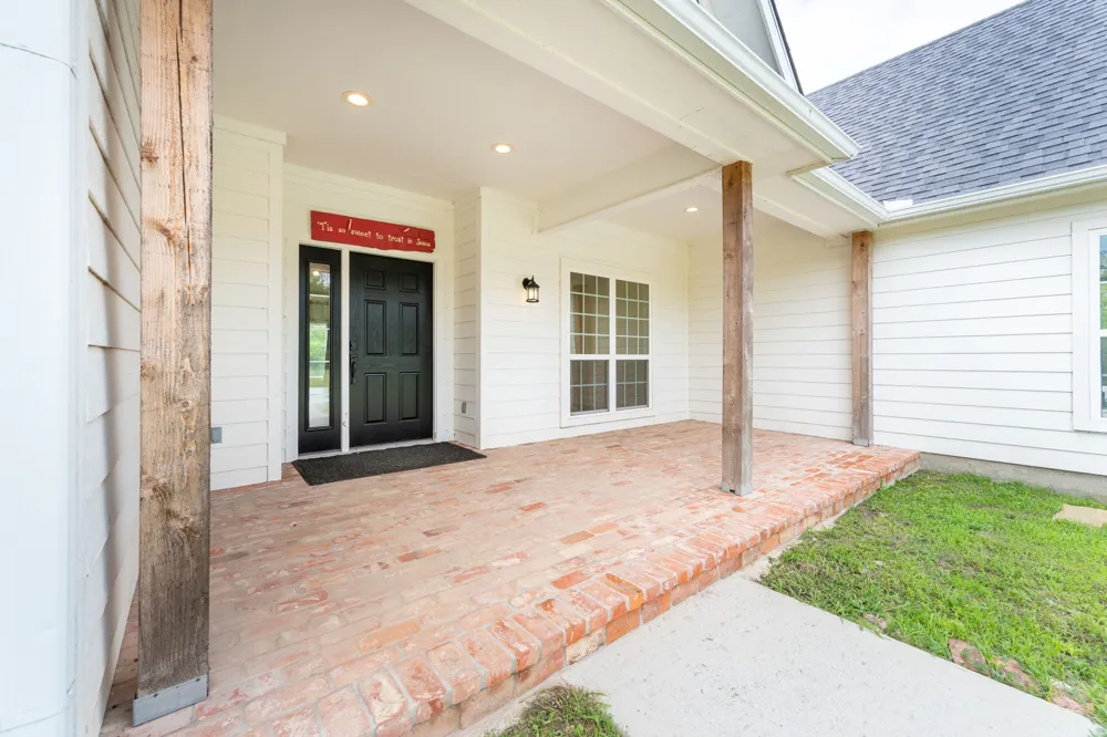38 Jubilee Farm Road Bells, TX 75414
