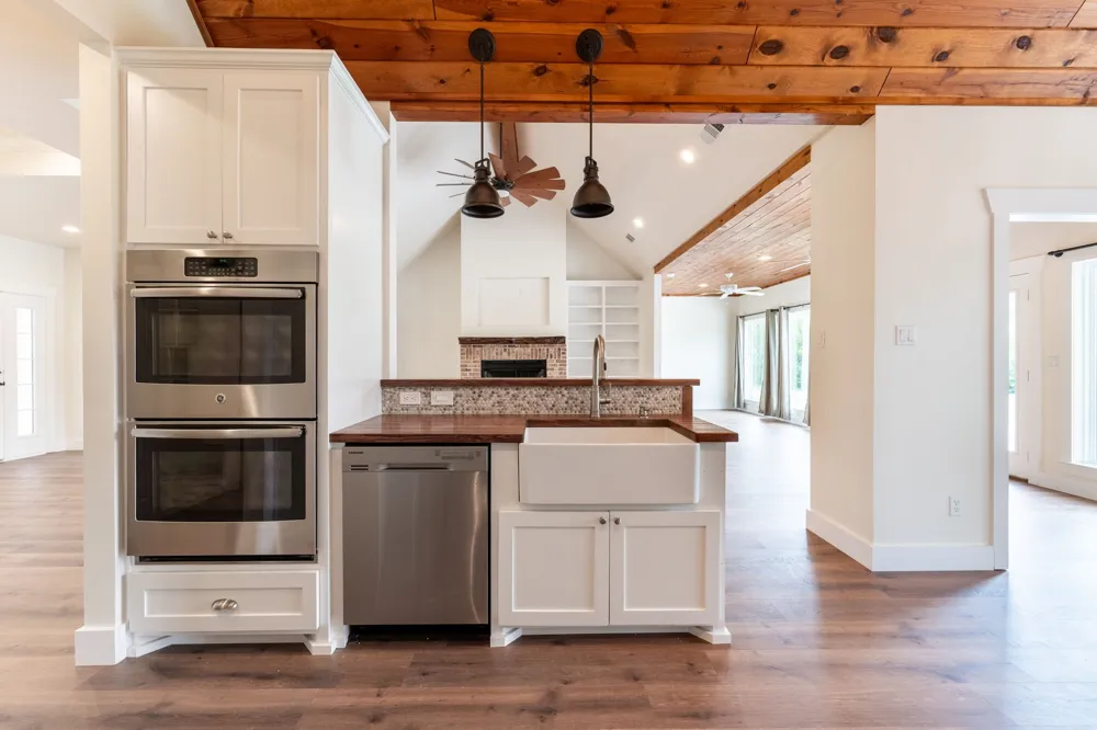 38 Jubilee Farm Road Bells, TX 75414