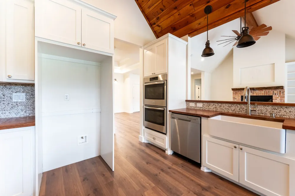 38 Jubilee Farm Road Bells, TX 75414