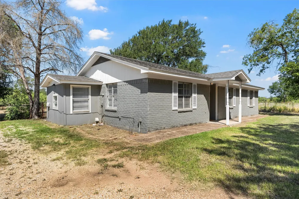 1374 Saffles Road Robinson, TX 76706