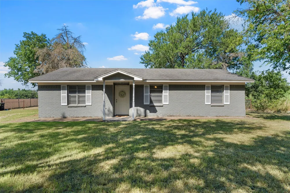 1374 Saffles Road Robinson, TX 76706