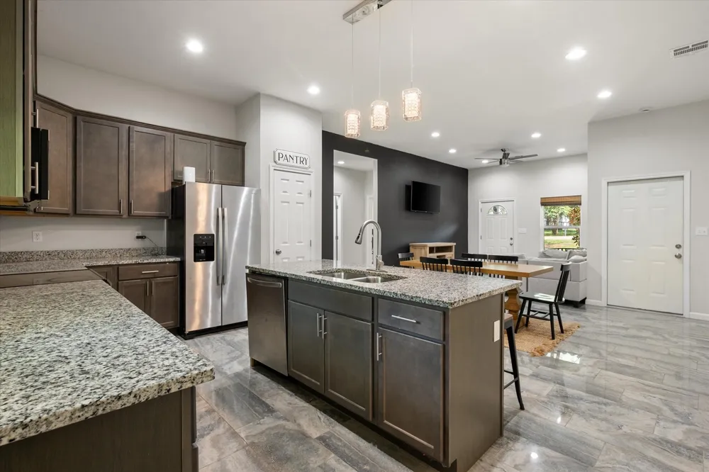 219 County Road 1260 Fairfield, TX 75840