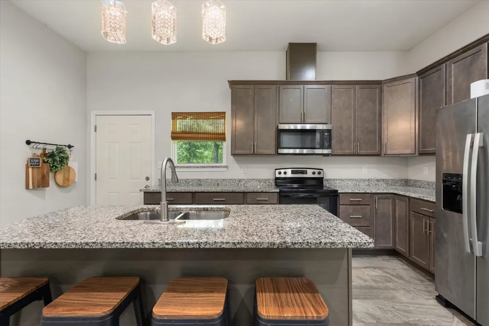 219 County Road 1260 Fairfield, TX 75840
