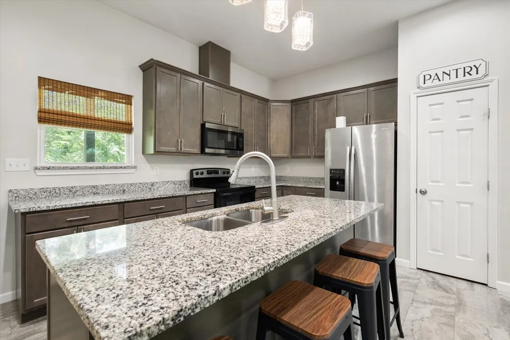 219 County Road 1260 Fairfield, TX 75840