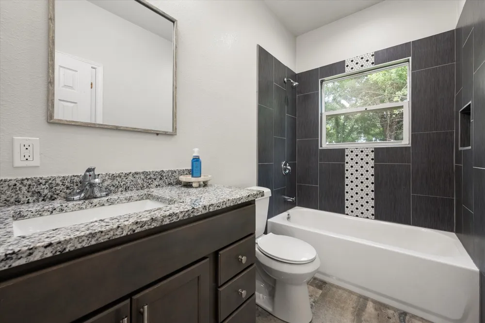 219 County Road 1260 Fairfield, TX 75840