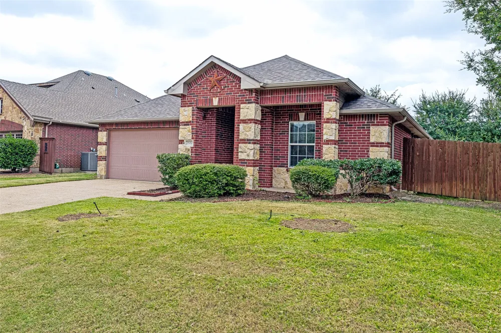 2500 Navasota Drive Little Elm, TX 75068