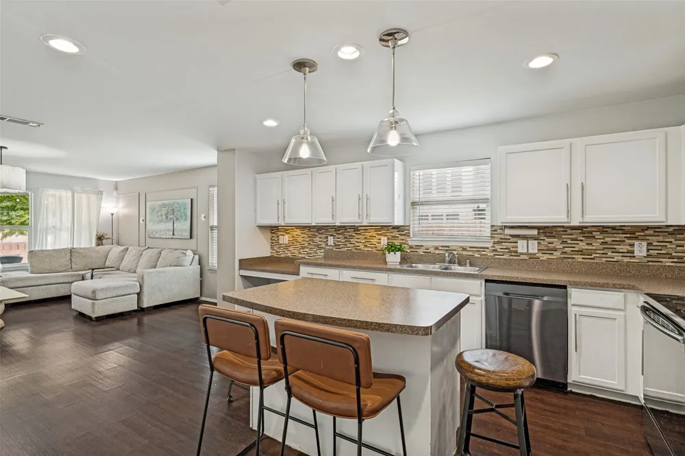 2500 Navasota Drive Little Elm, TX 75068