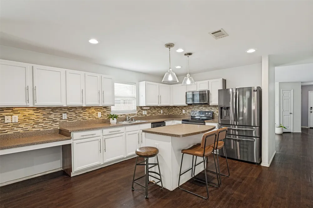 2500 Navasota Drive Little Elm, TX 75068
