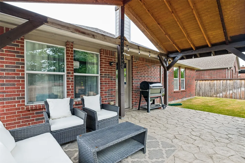2500 Navasota Drive Little Elm, TX 75068