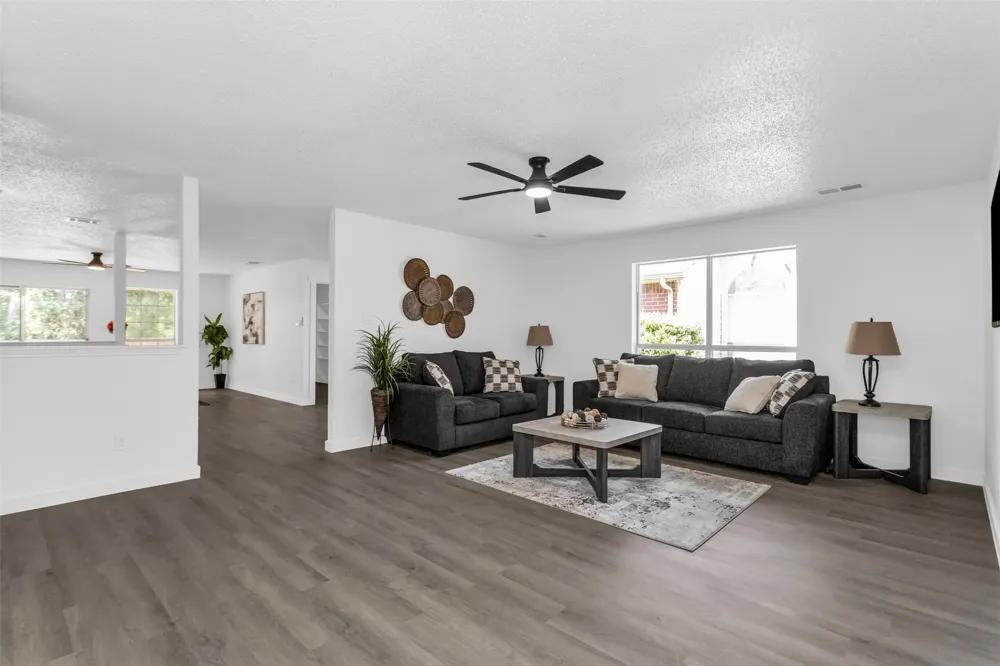 522 Alameda Avenue Duncanville, TX 75137