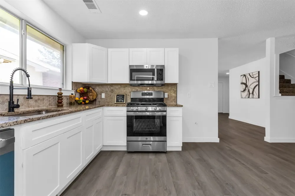 522 Alameda Avenue Duncanville, TX 75137