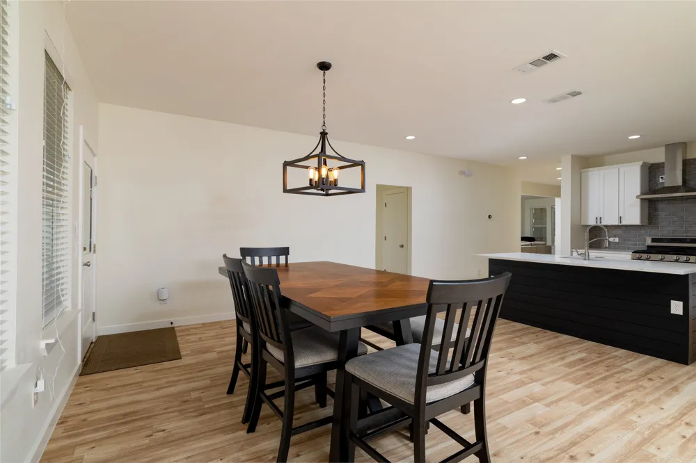 66 Lucas Lane Edgecliff Village, TX 76134
