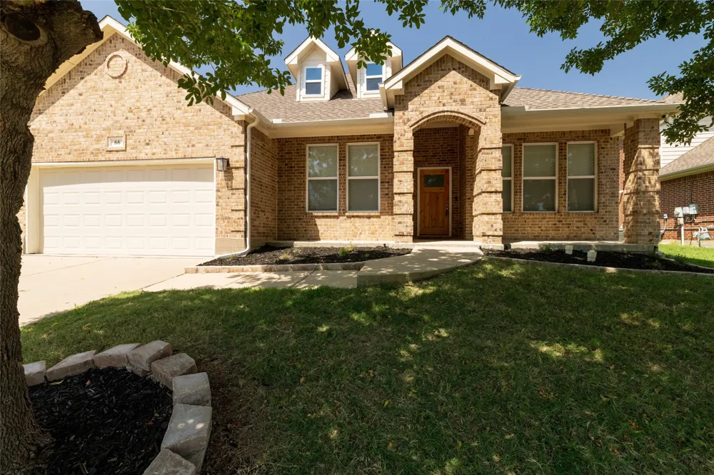 66 Lucas Lane Edgecliff Village, TX 76134