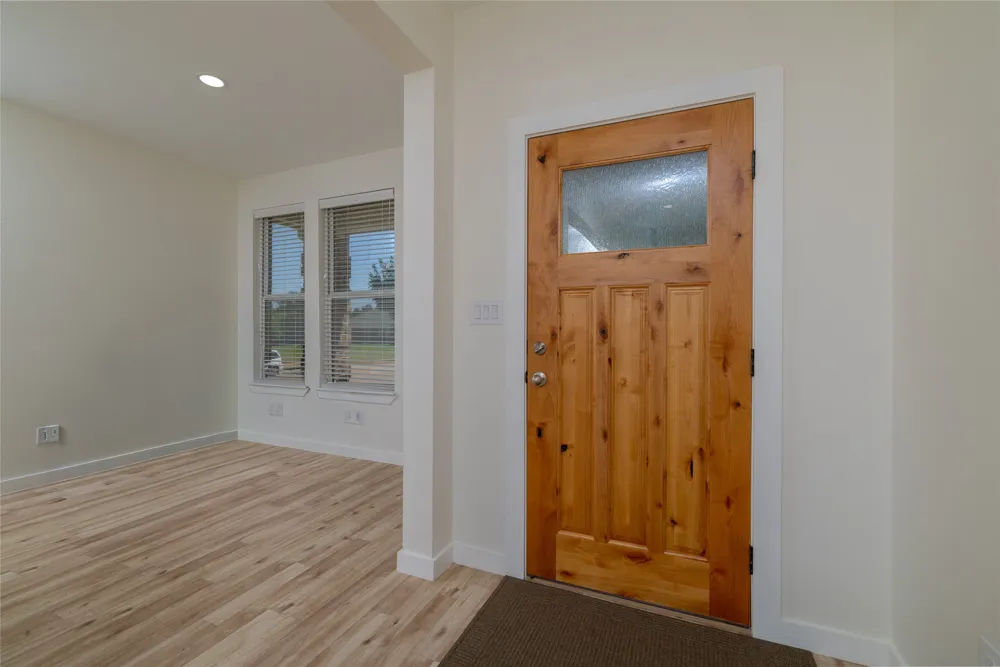 66 Lucas Lane Edgecliff Village, TX 76134