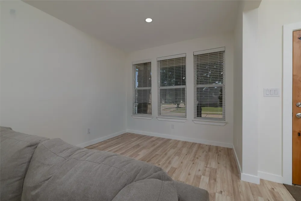 66 Lucas Lane Edgecliff Village, TX 76134